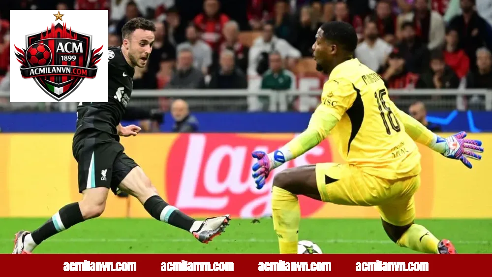 Mike Maignan giữ vai trò thủ lĩnh nơi hàng phòng ngự AC Milan