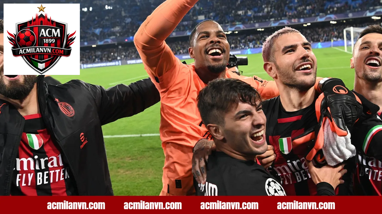 Các cầu thủ AC Milan ăn mừng sau chiến thắng trước Napoli tại Champions League 2023