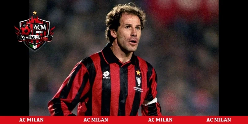 Franco Baresi trong hệ thống phòng ngự AC Milan