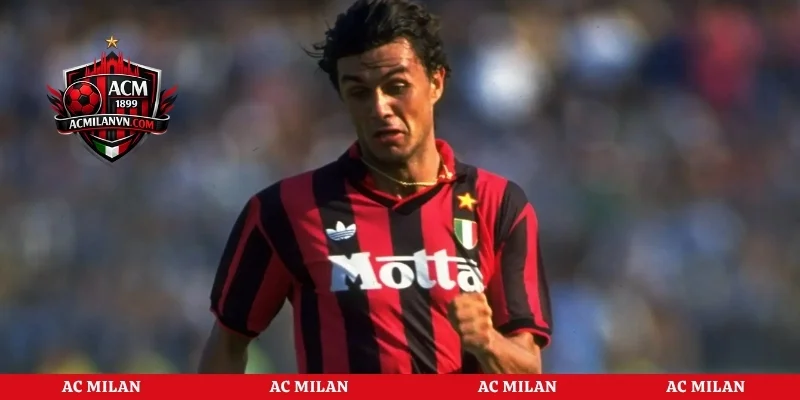 Paolo Maldini trong màu áo AC Milan